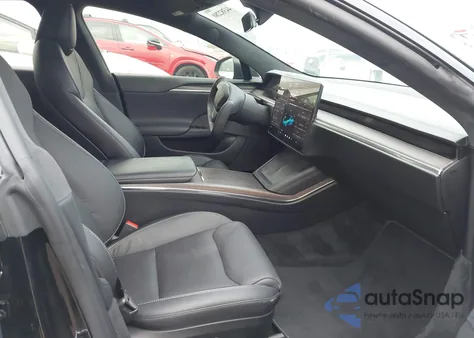 2021 Tesla Model S Plaid Tri Motor All-Wheel Drive z USA, uszkodzony, nr VIN 5YJSA1E67MF431953